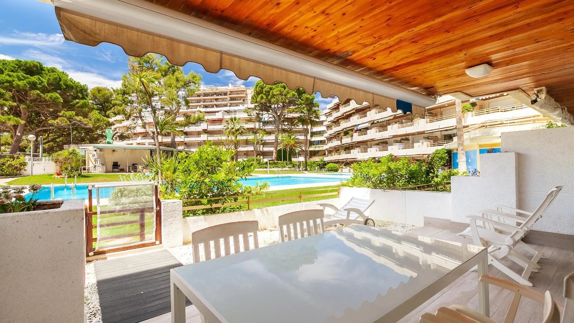 Apartment Uhc Playamero Family Complex Salou Spain